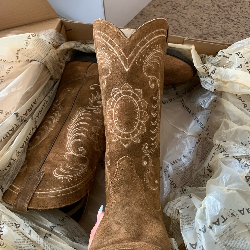 Ariat boots - Picture 3 of 3